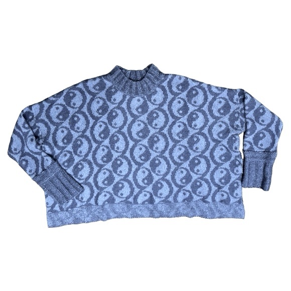 Free People OVERSIZED pullover Yin Yang sweater Large L OB1043828 - Picture 5 of 10